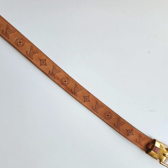 LOUIS VUITTON - AUTHENTIC METALLIC GOLD LEATHER PERFORATED MAHINA BELT - Picture 8 of 10